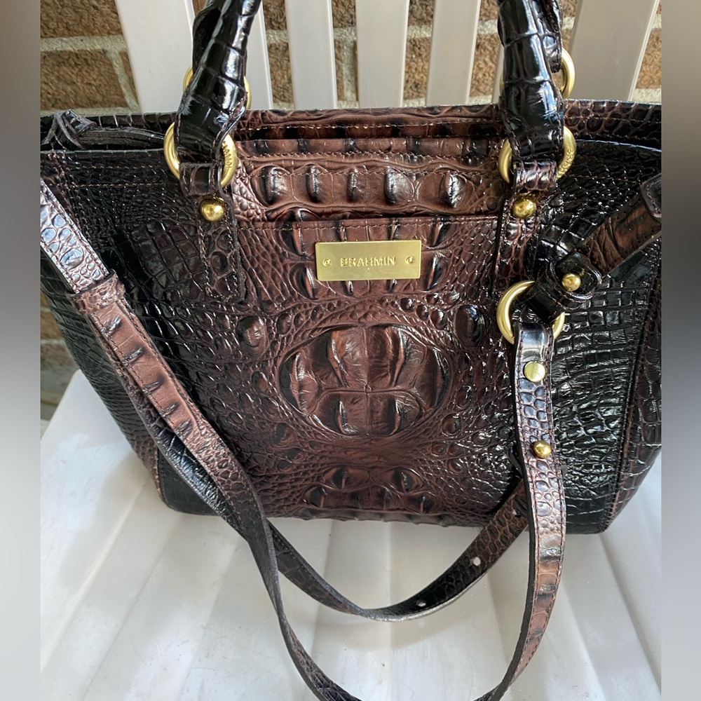 HOST PICK  BRAHMIN BROWN GATOR SHOULDER BAG